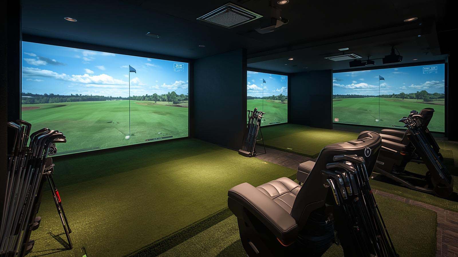 Best Golf Simulator For Left and Right Handed Golfers